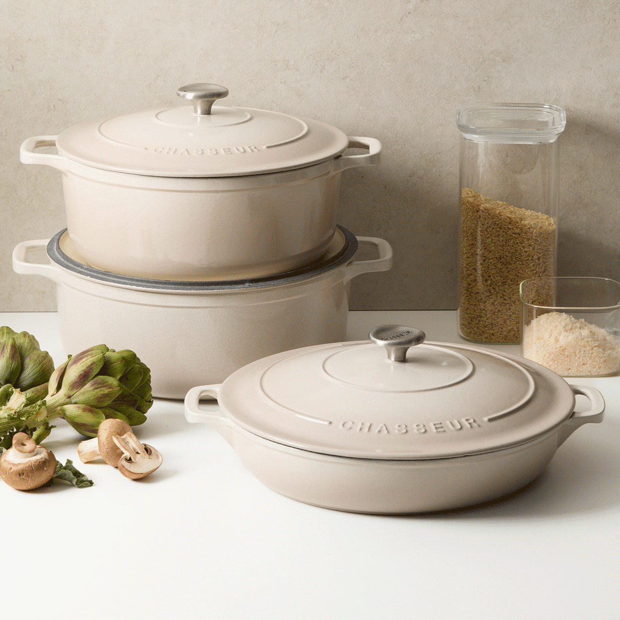 Chasseur Round French Oven 26cm - 5L Nougat Image 7