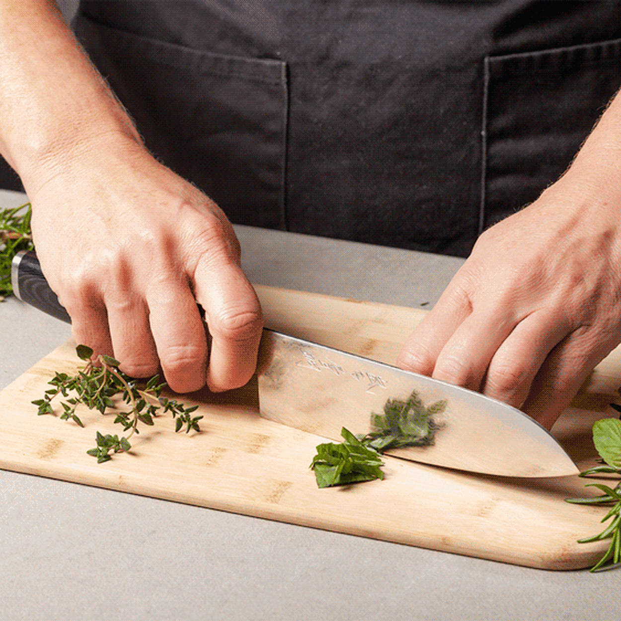 Yaxell Ran Plus Santoku Knife 16.5cm Image 5