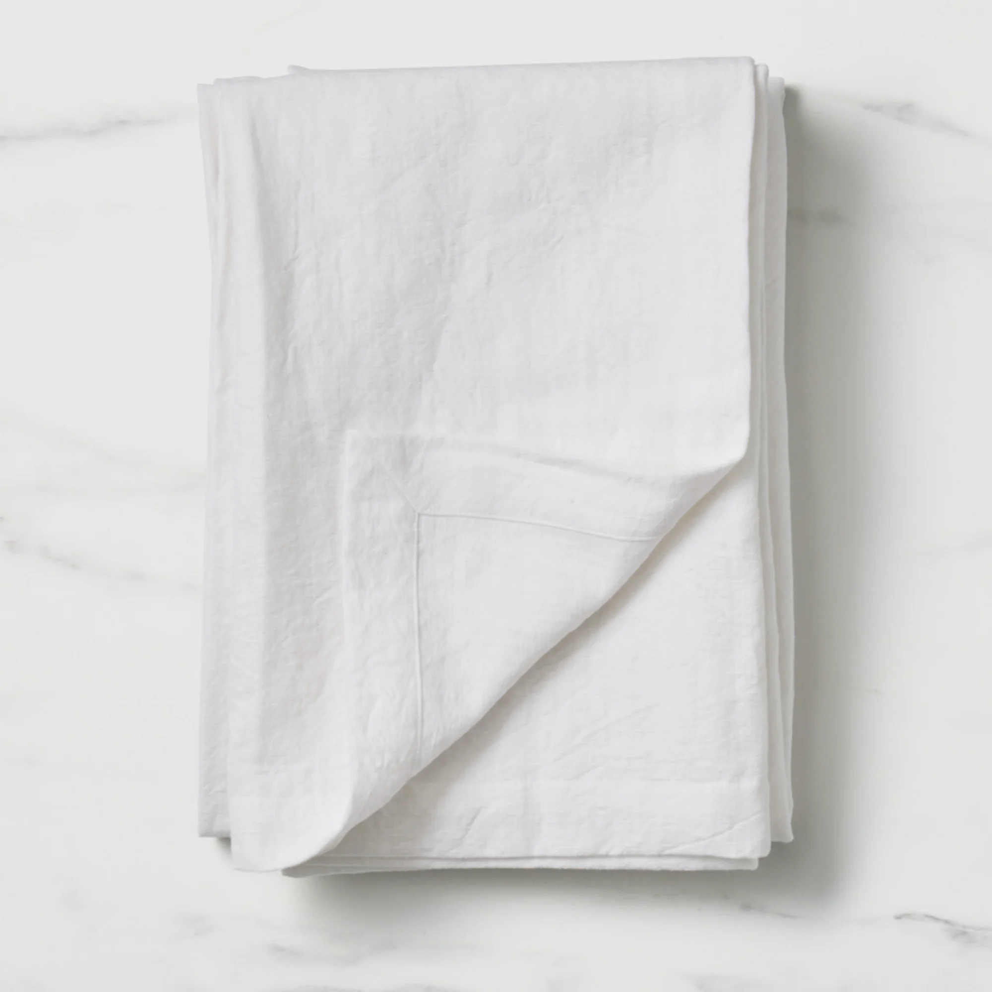 Salisbury & Co Classic Tablecloth 250x150cm White Image 1