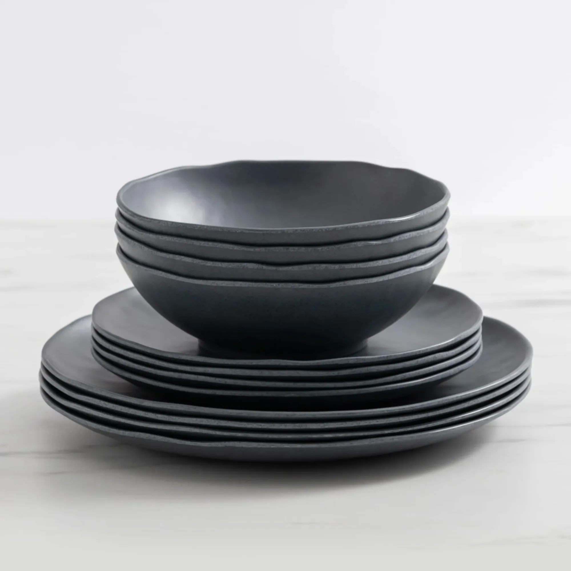 Salisbury & Co Escape Melamine Dinner Set 12pc Black Image 1