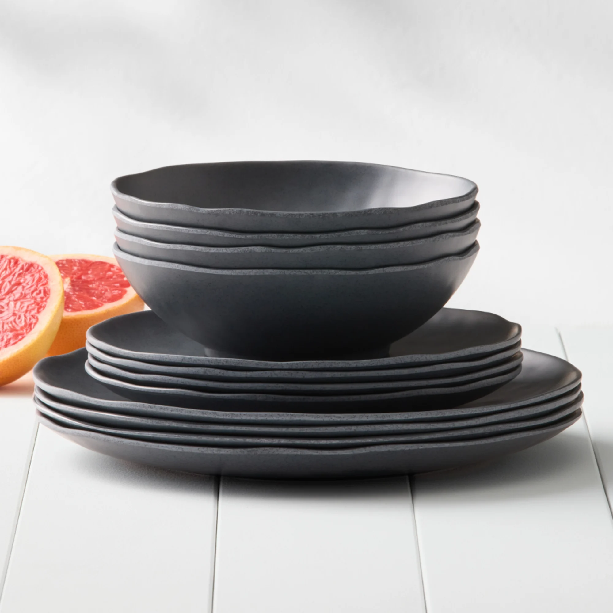 Salisbury & Co Escape Melamine Dinner Set 12pc Black Image 2