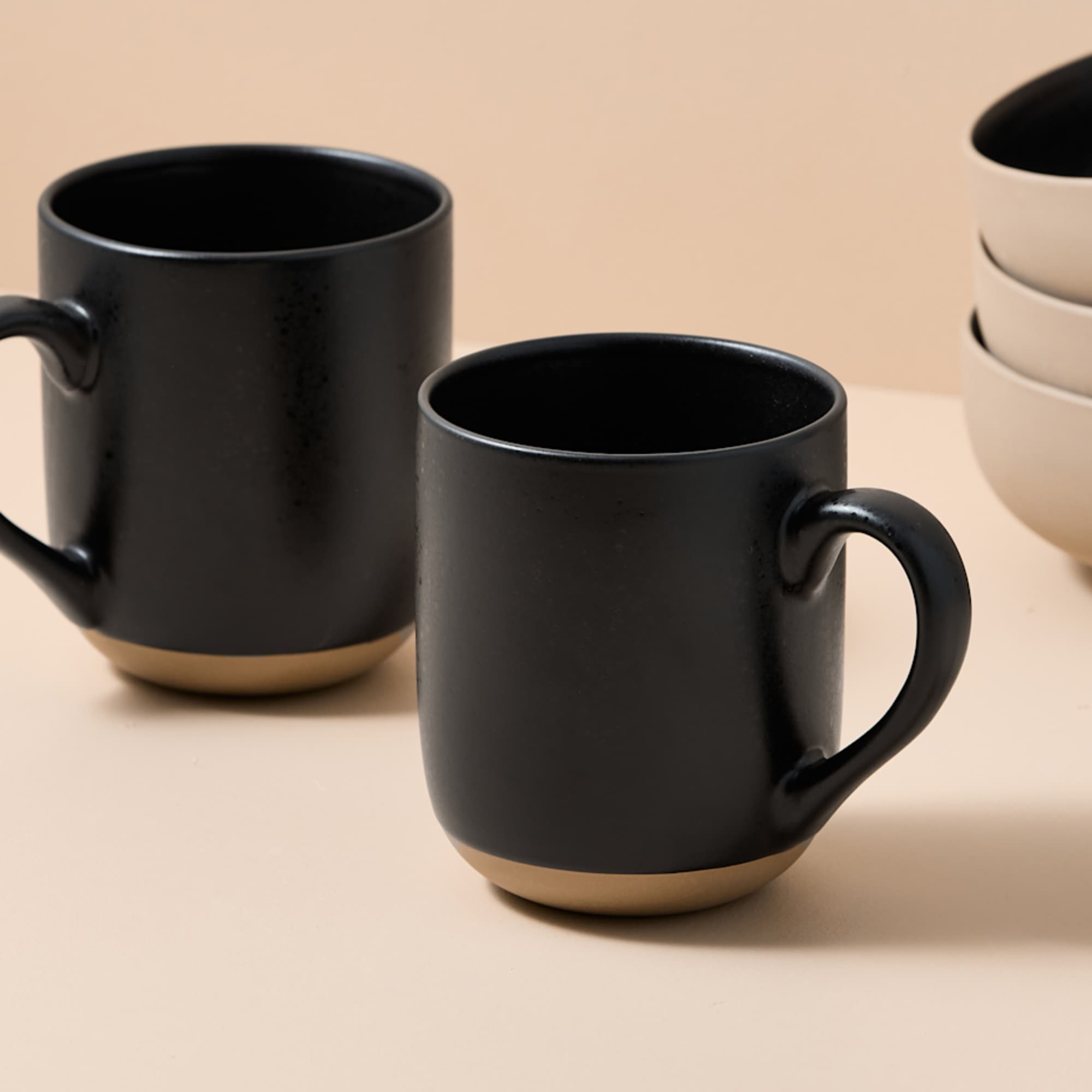 Salisbury & Co Luca Mug 500mL Black | Kitchen Warehouse