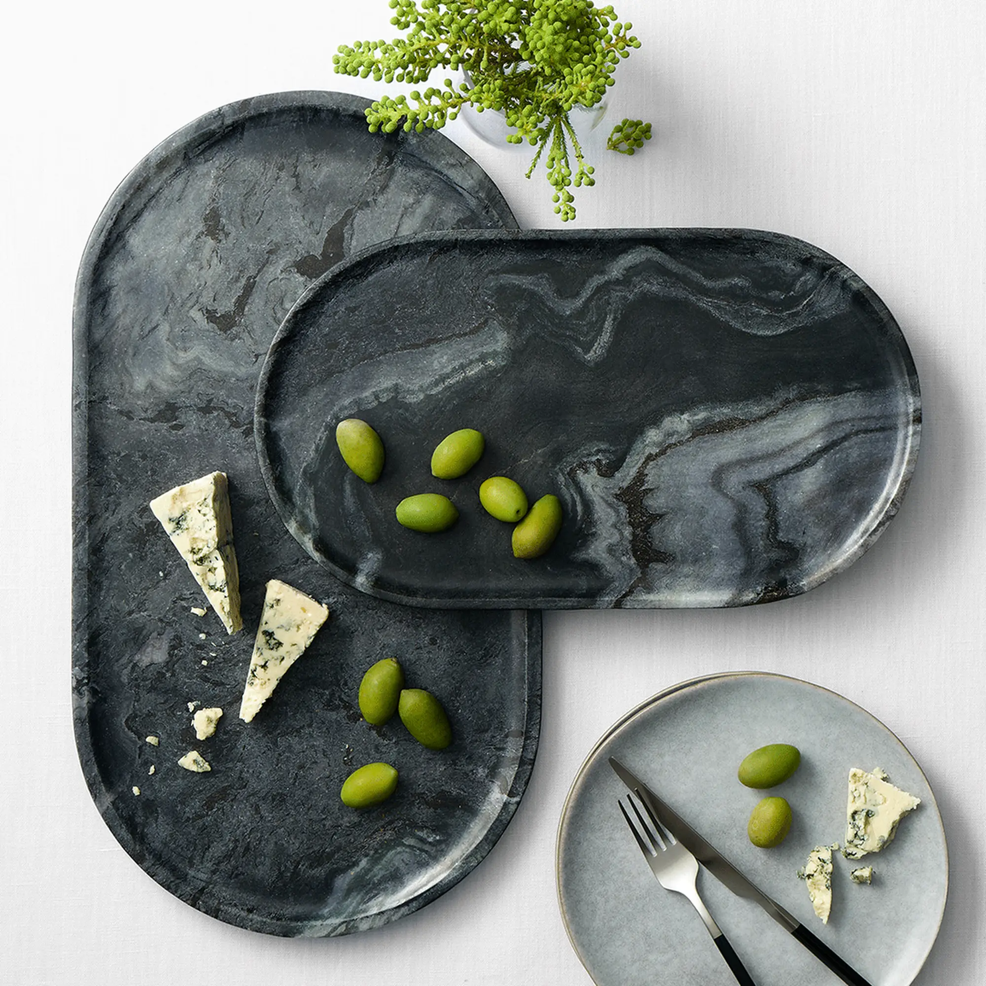 Salisbury & Co Riviera Oval Marble Board 45x25cm Black Image 6