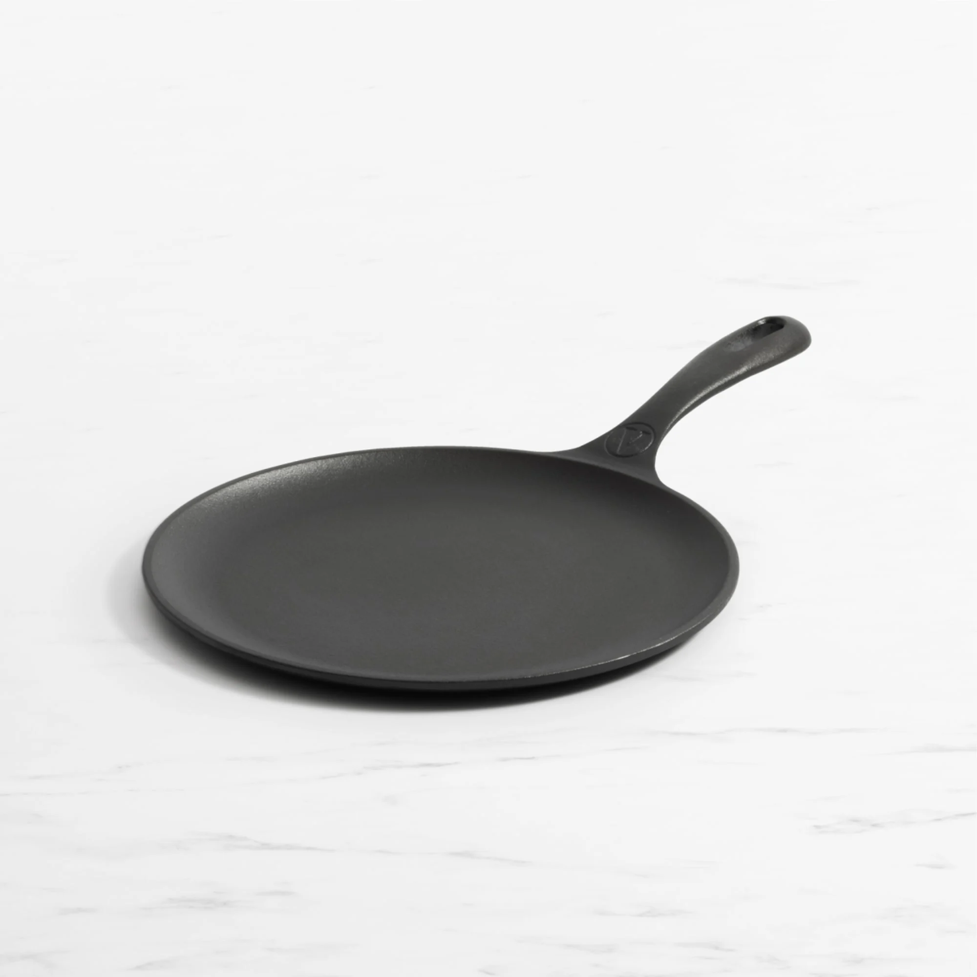 Victoria Seasoned Cast Iron Round Griddle Pan 26cm Image 1