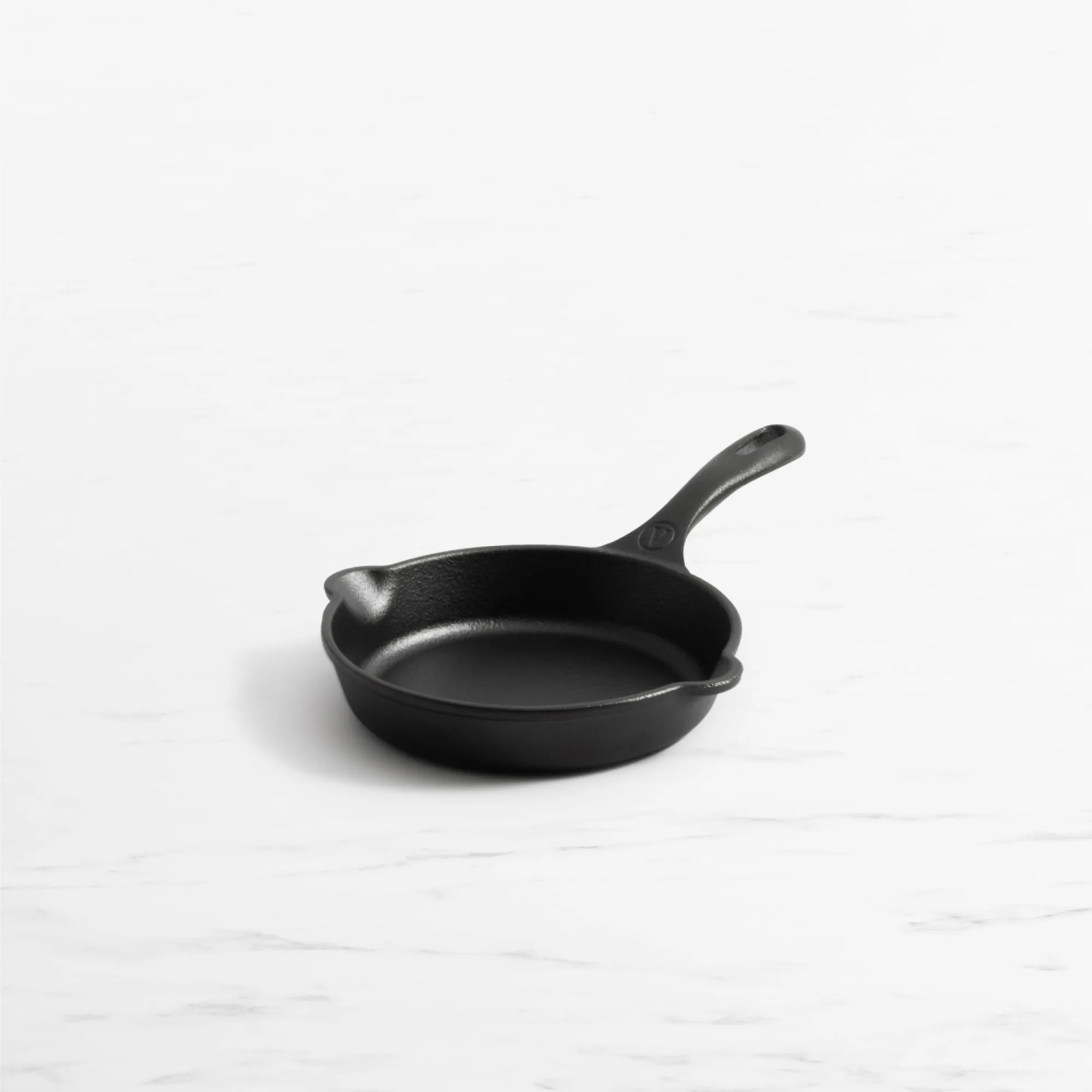 Victoria Seasoned Cast Iron Skillet 16.5cm Image 1