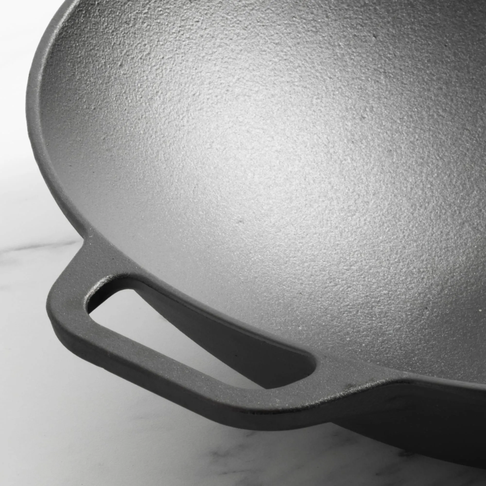 Victoria Seasoned Cast Iron Wok 35.5cm Image 2