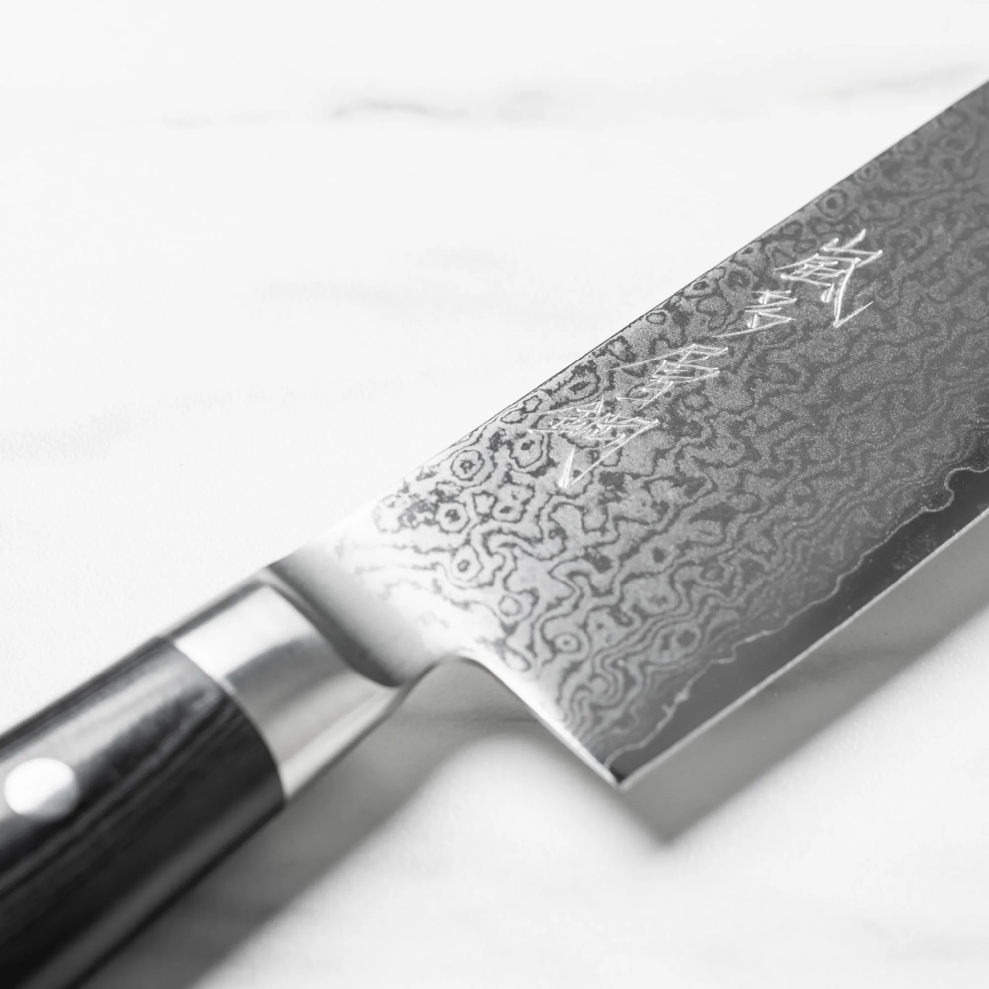 Yaxell Ran Plus Santoku Knife 16.5cm Image 2