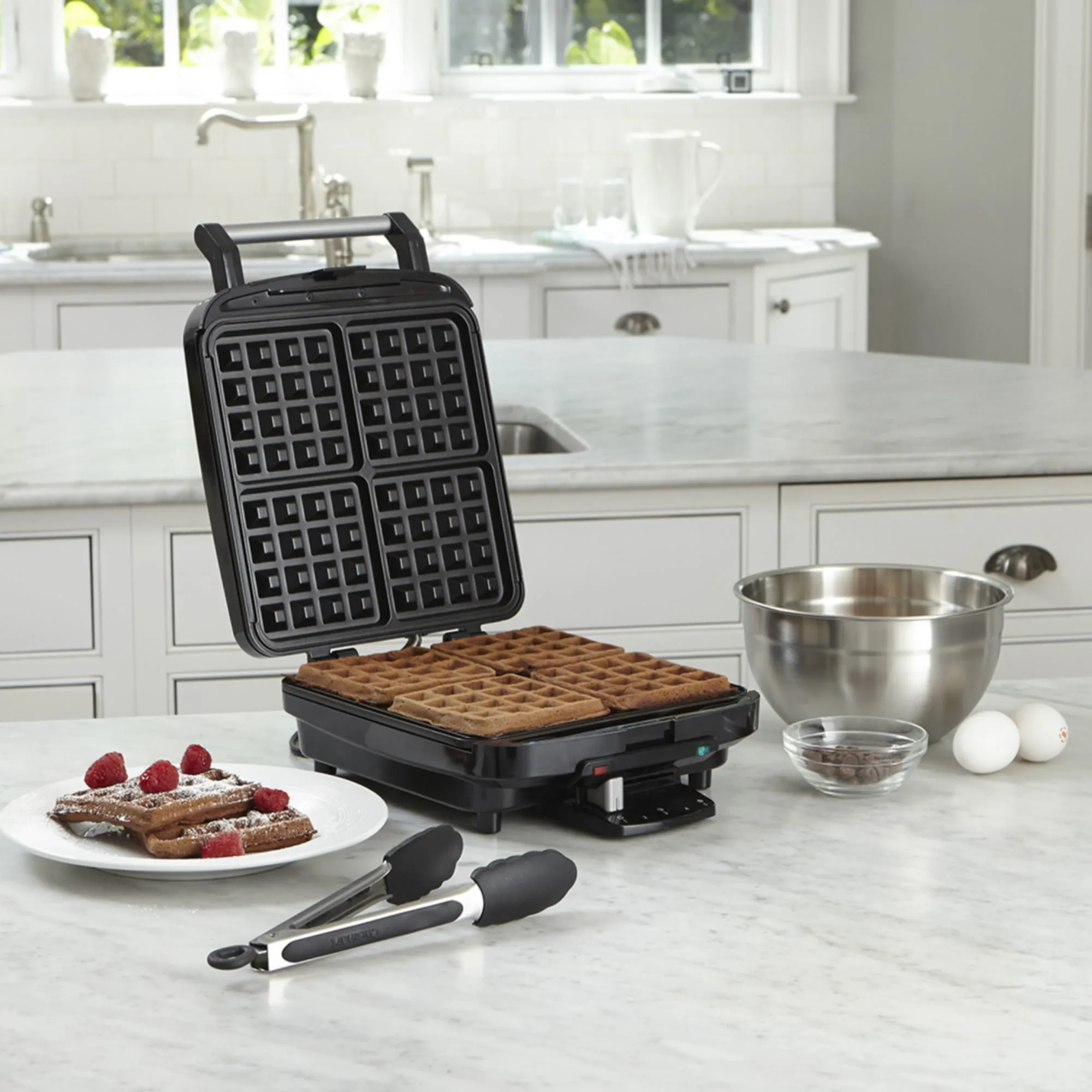 Cuisinart 4 Slice Belgian Waffle Maker Image 2