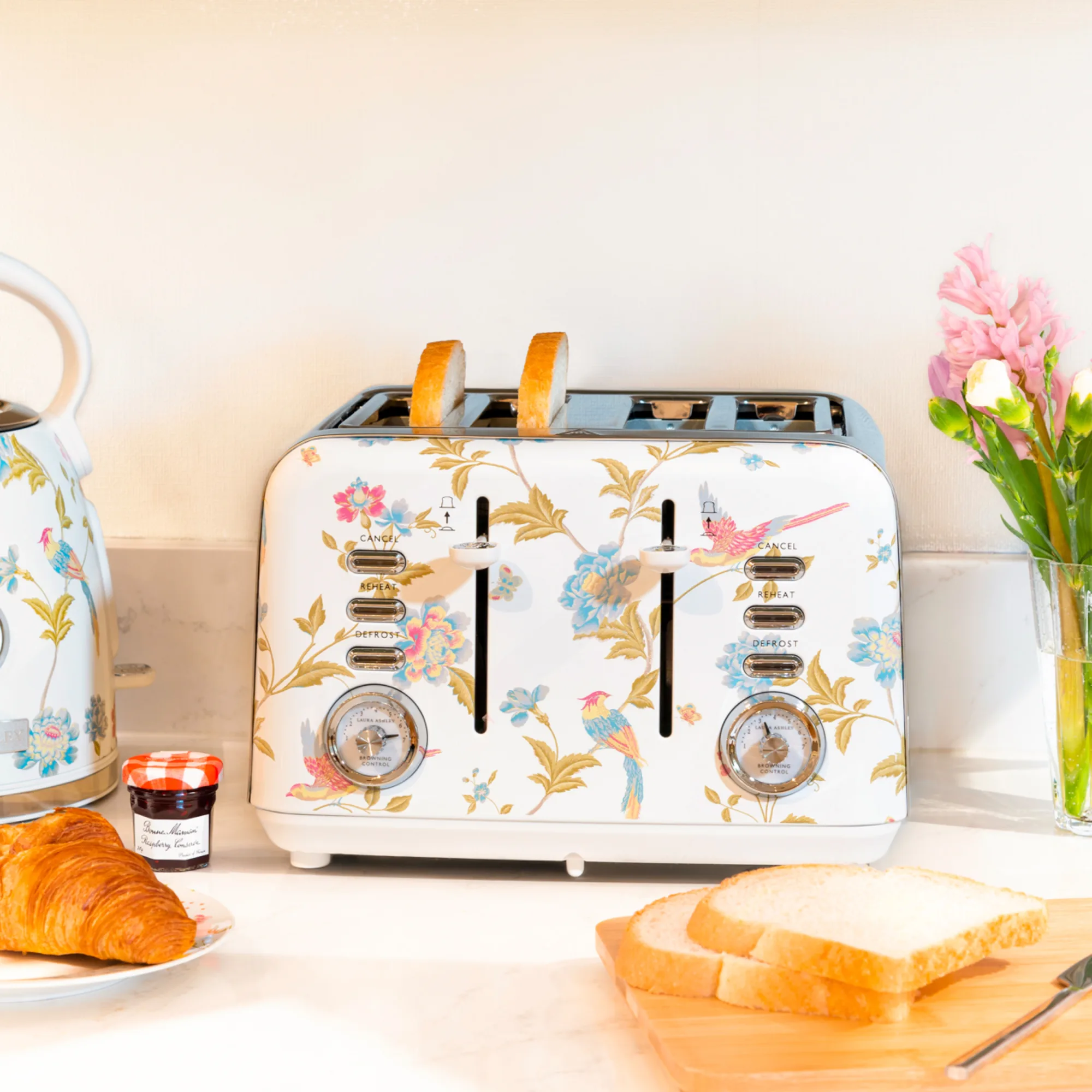 Laura Ashley Elveden 4 Slice Toaster White Image 2