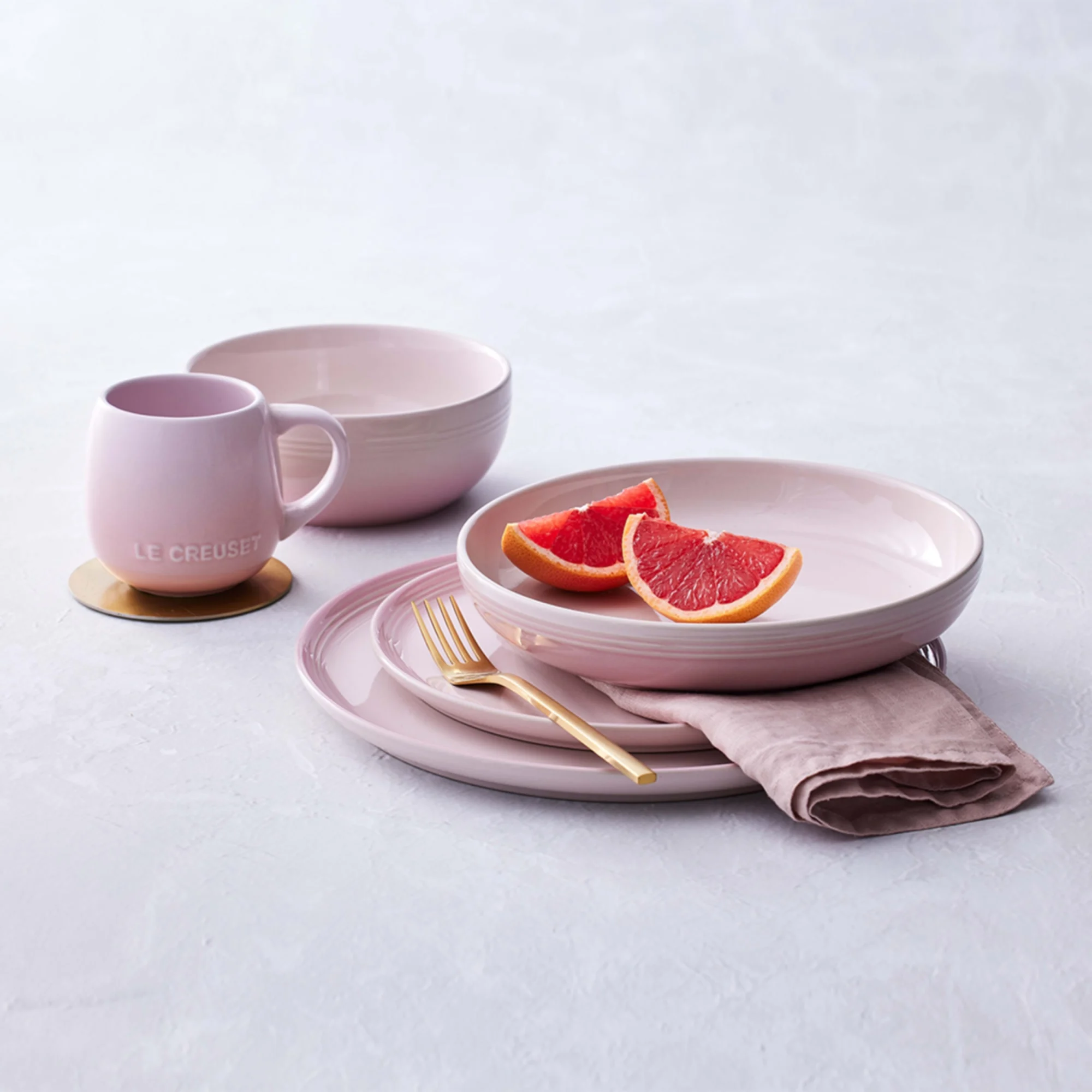 Le Creuset Stoneware Coupe Pasta Bowl 22cm Shell Pink Image 3