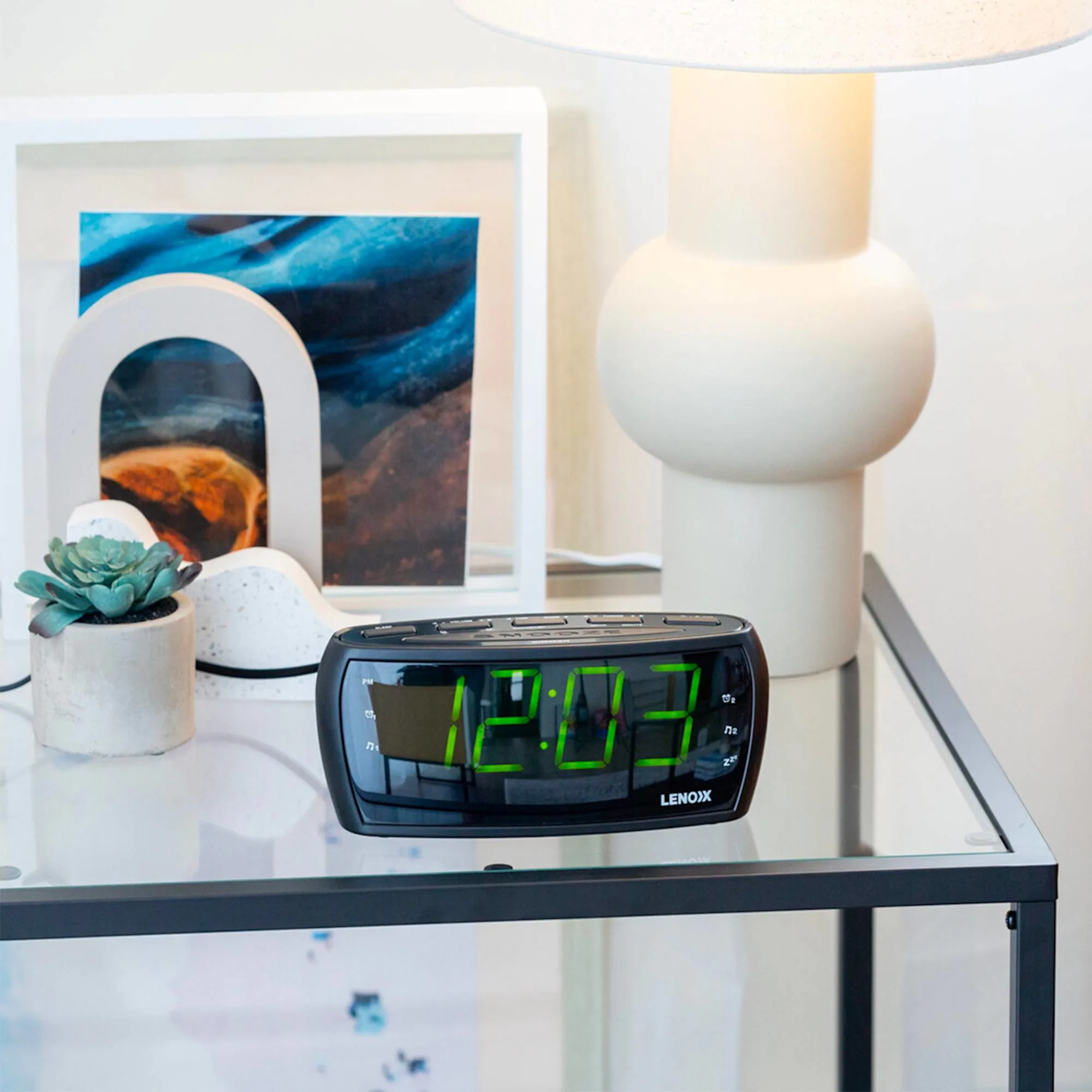 Lenoxx AM FM Clock Radio Black Image 2
