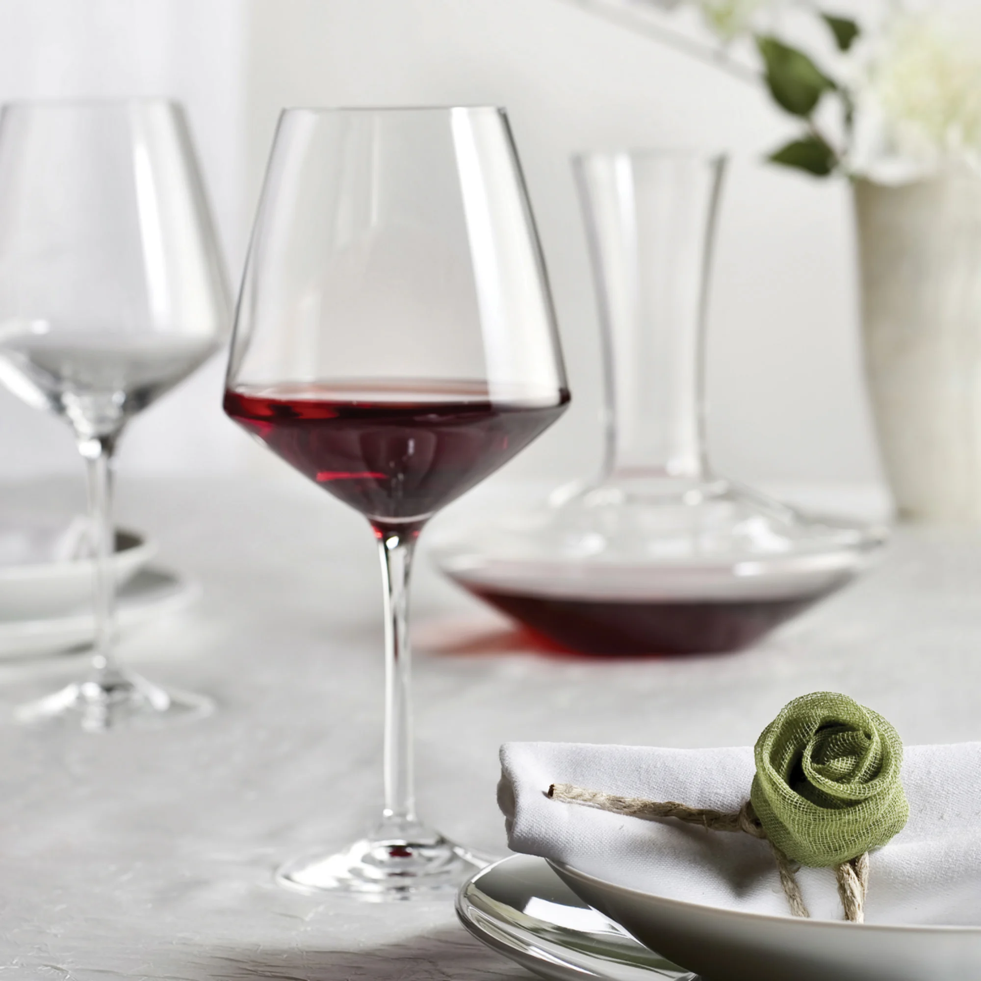 RCR Crystal Aria Decanter and Wine Glass Set 3pc Image 3