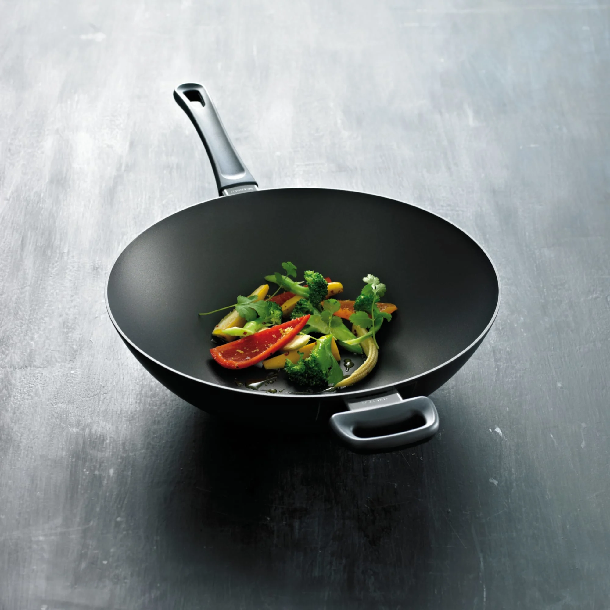 Scanpan Classic Non Stick Wok 36cm Image 3