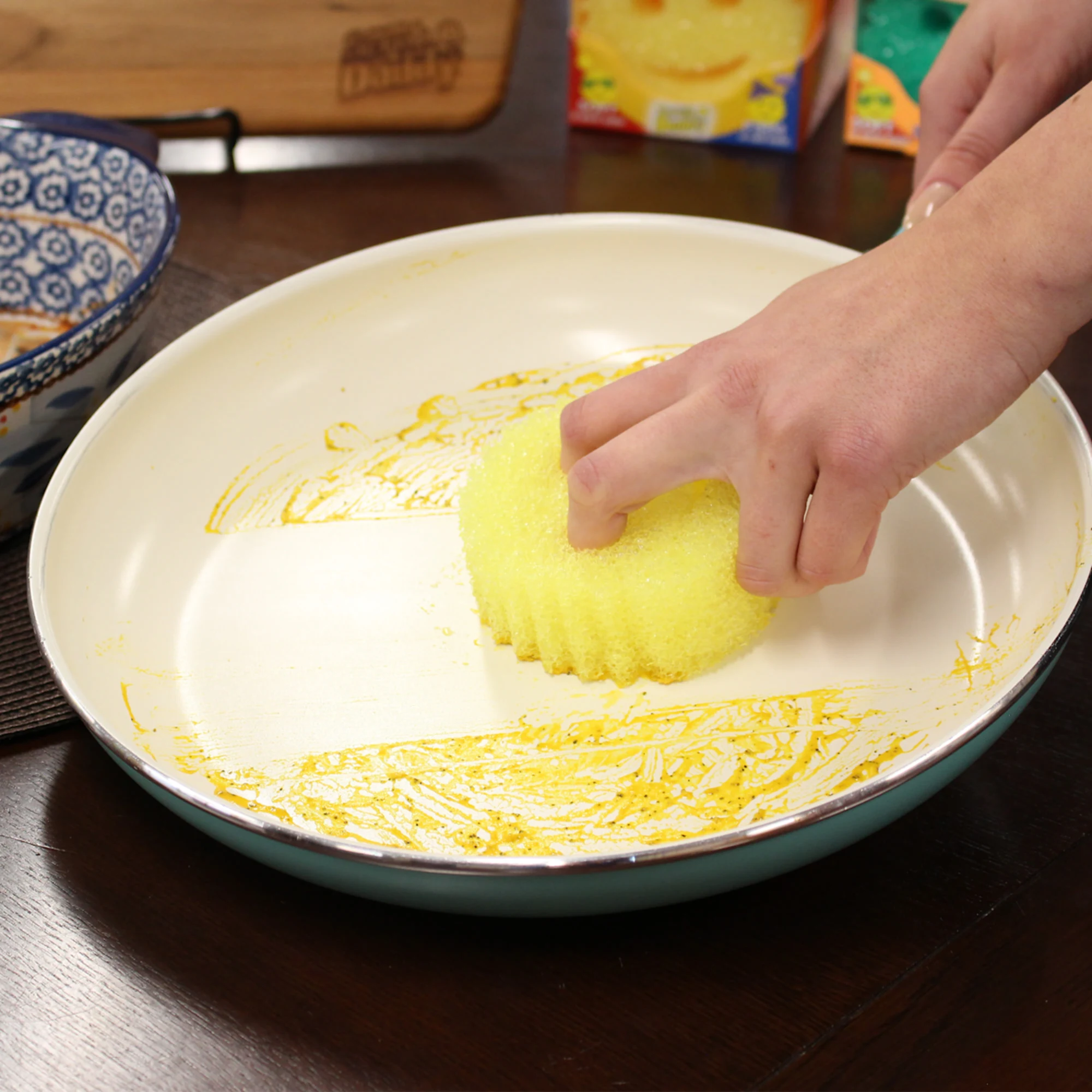 Scrub Daddy FlexTexture Scrubber Yellow Image 3