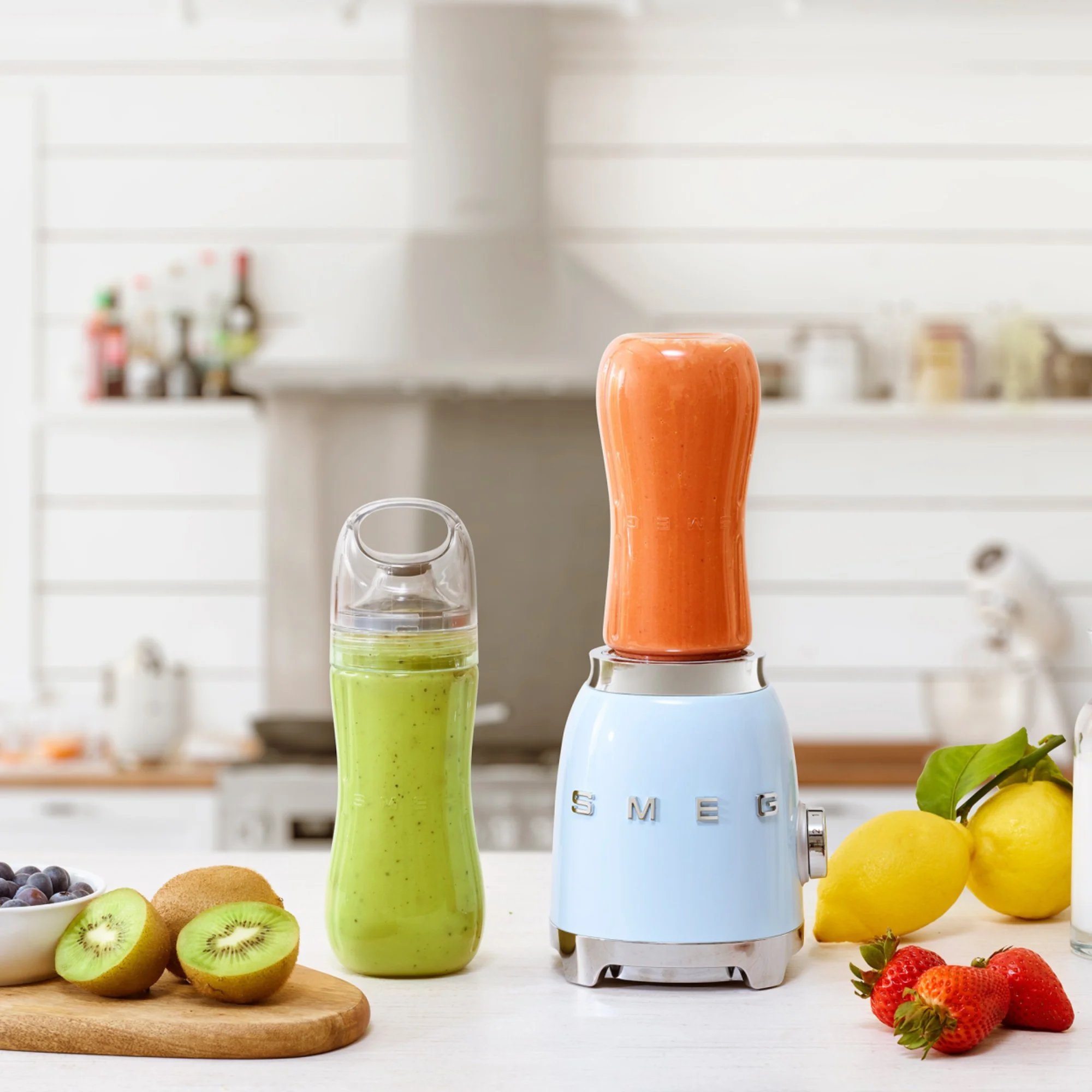 Smeg 50's Retro Style Mini Blender Pastel Blue Image 3
