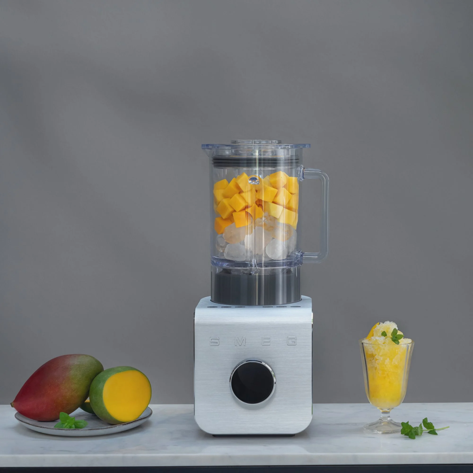 Smeg High Performance Blender with Vacuum Pump 1.5L Matte Black Image 3