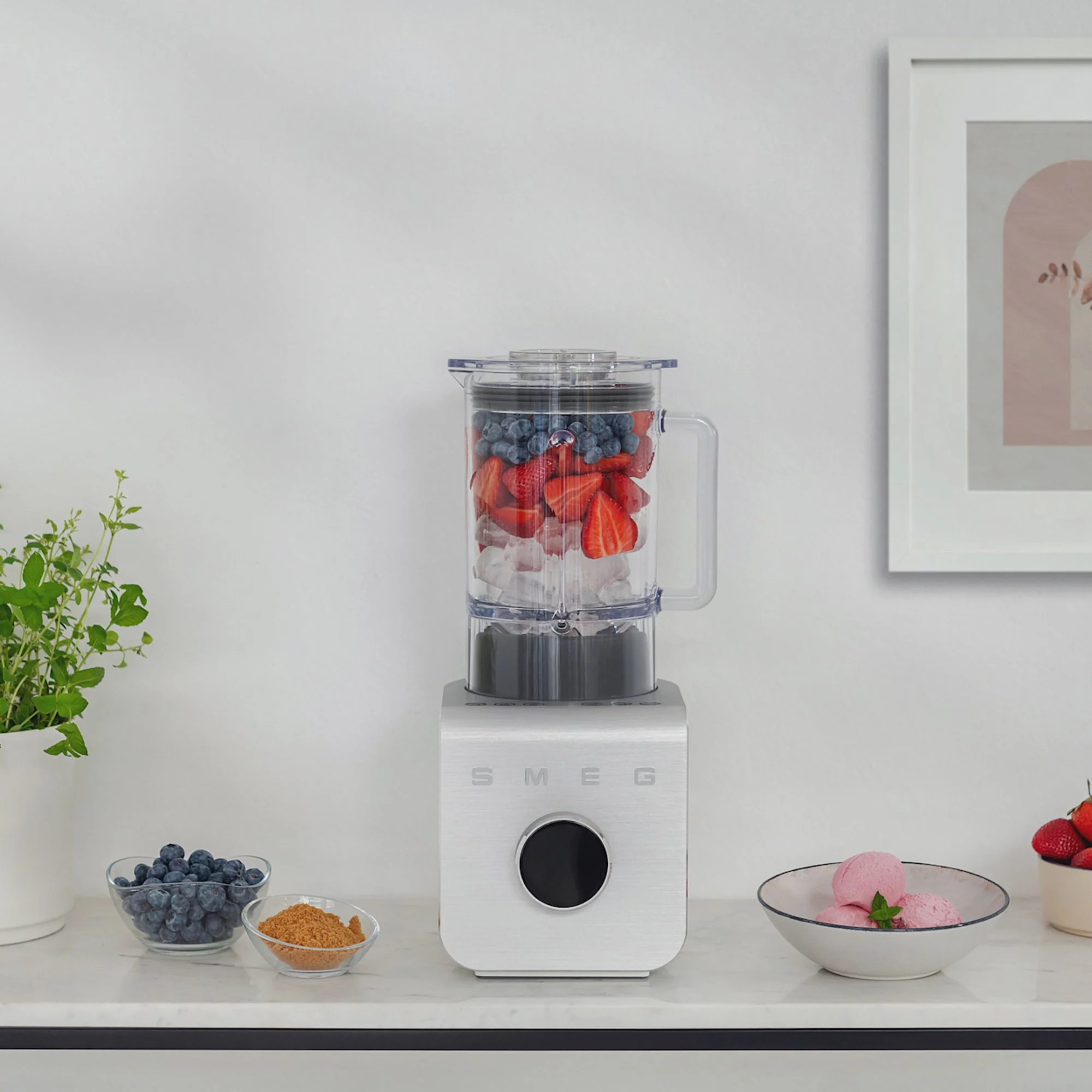 Smeg High Performance Blender with Vacuum Pump 1.5L Matte White Image 3