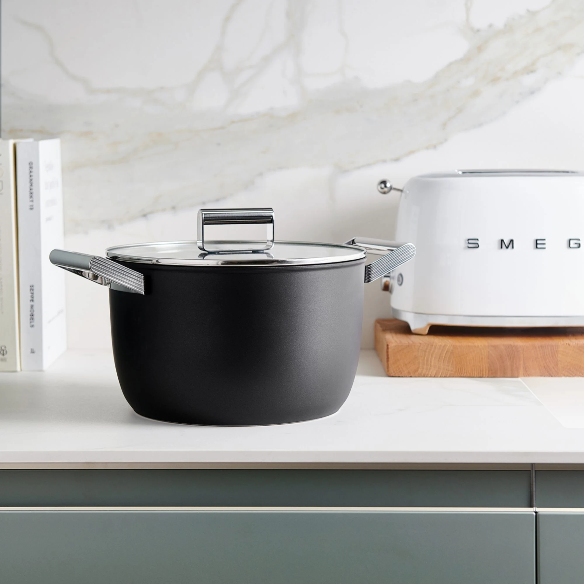 Smeg Non Stick Casserole with Lid 26cm - 7.7L Black Image 2