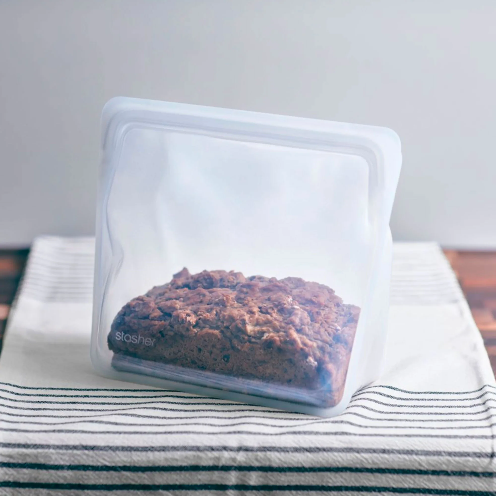 Stasher Reusable Stand Up Mega Bag Clear Image 2
