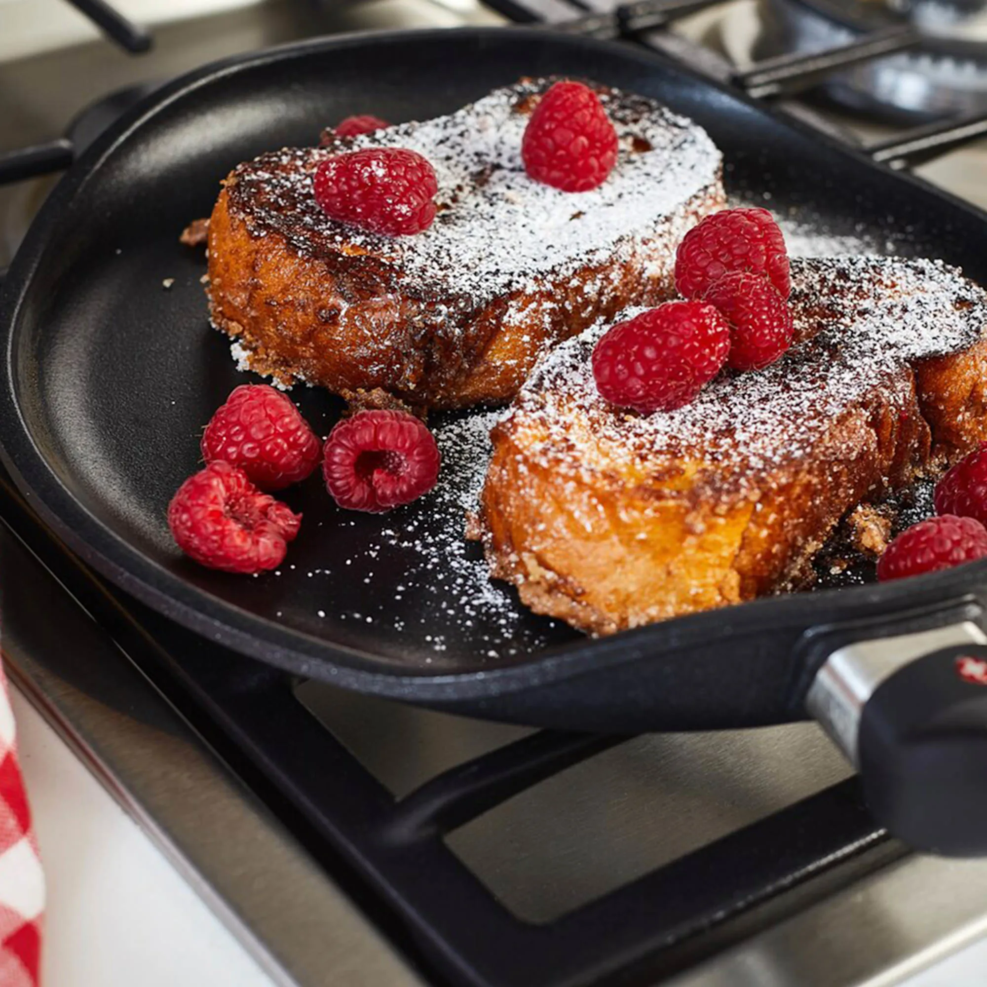 Swiss Diamond Classic XD Crepe/Breakfast Pan 26cm Image 4