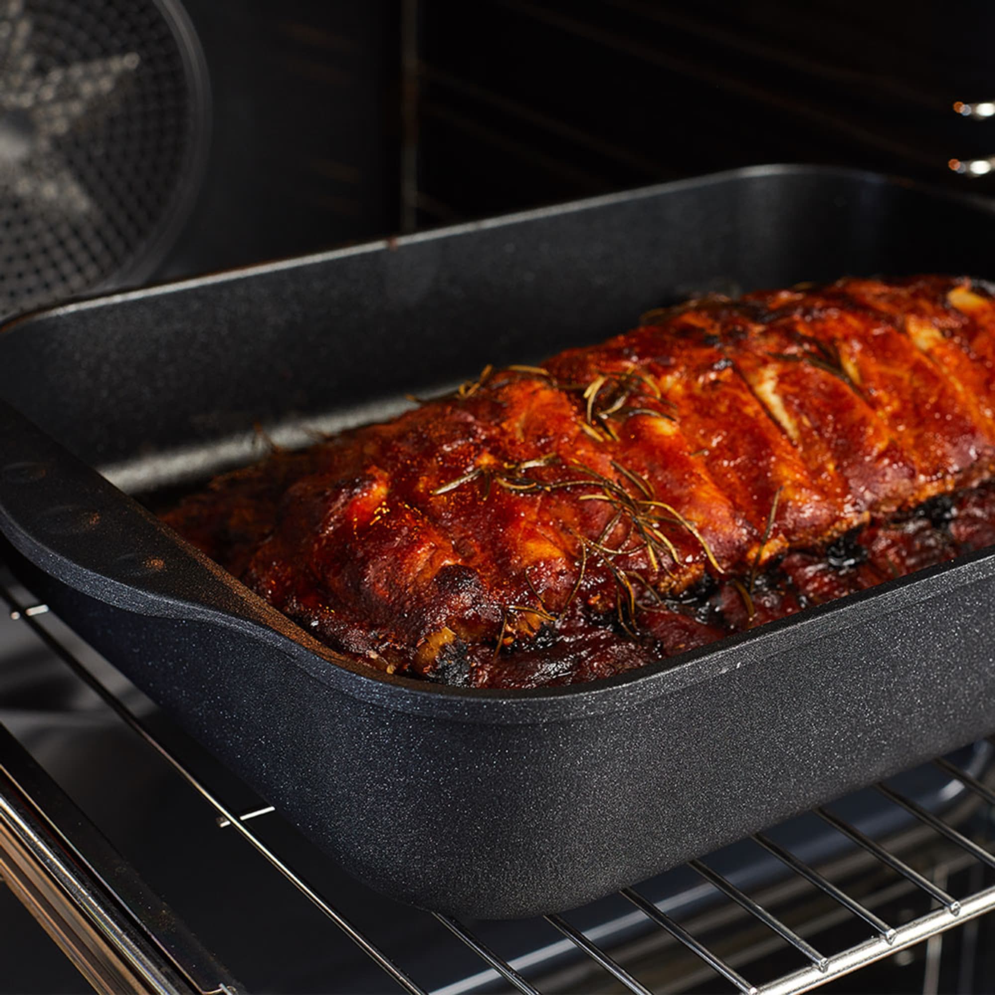 Swiss Diamond Classic XD Deep Roasting Pan 35x26cm Image 2
