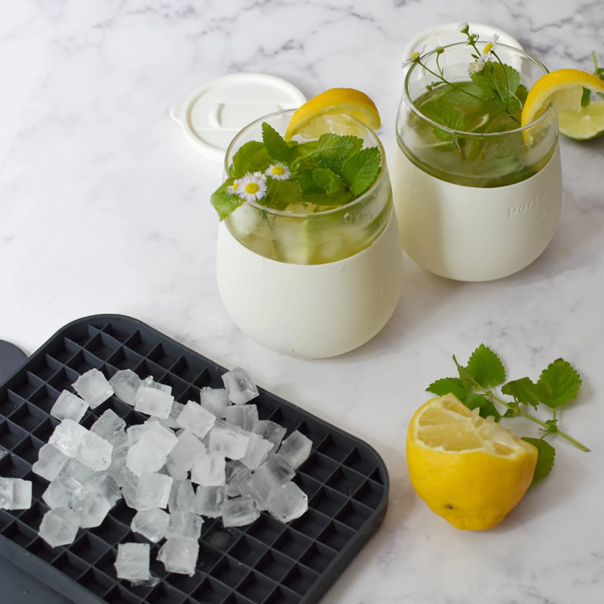 W&P 100 Cube Pebble Ice Tray Image 2