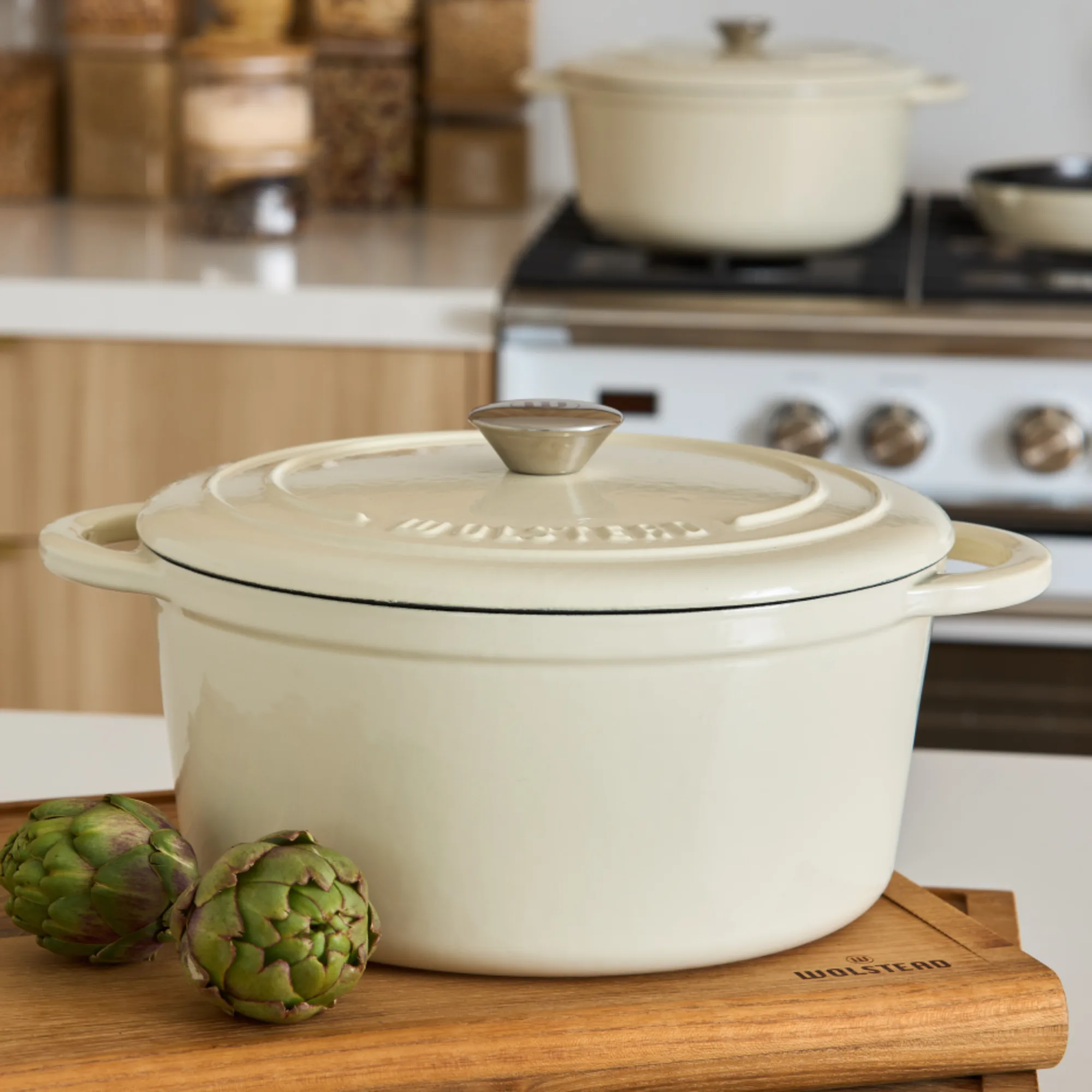 Wolstead Endure Round Enamel Cast Iron Casserole 26cm - 5L Ivory Image 2