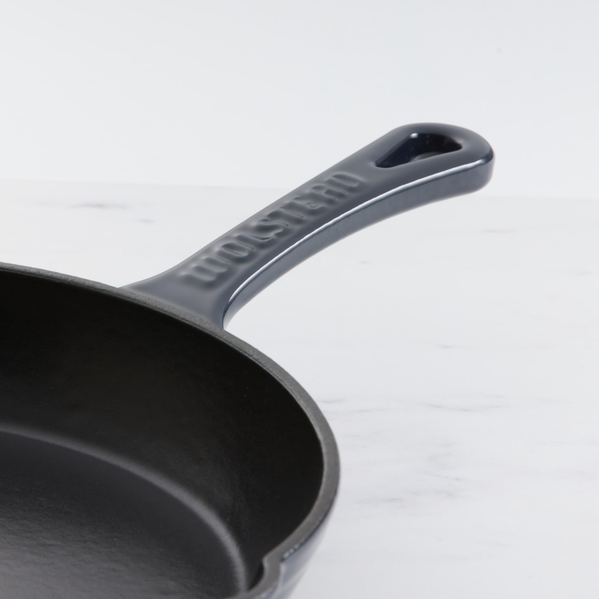 Wolstead Endure Round Enamel Cast Iron Frypan 26cm Navy Image 3