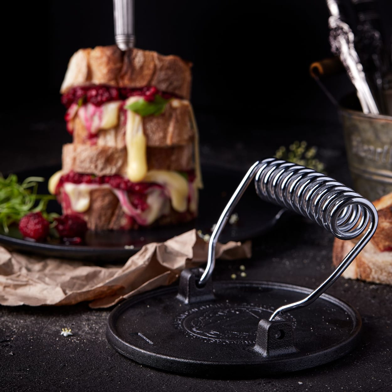 Victoria Enameled Round Burger and Meat Press 16.5cm Image 3